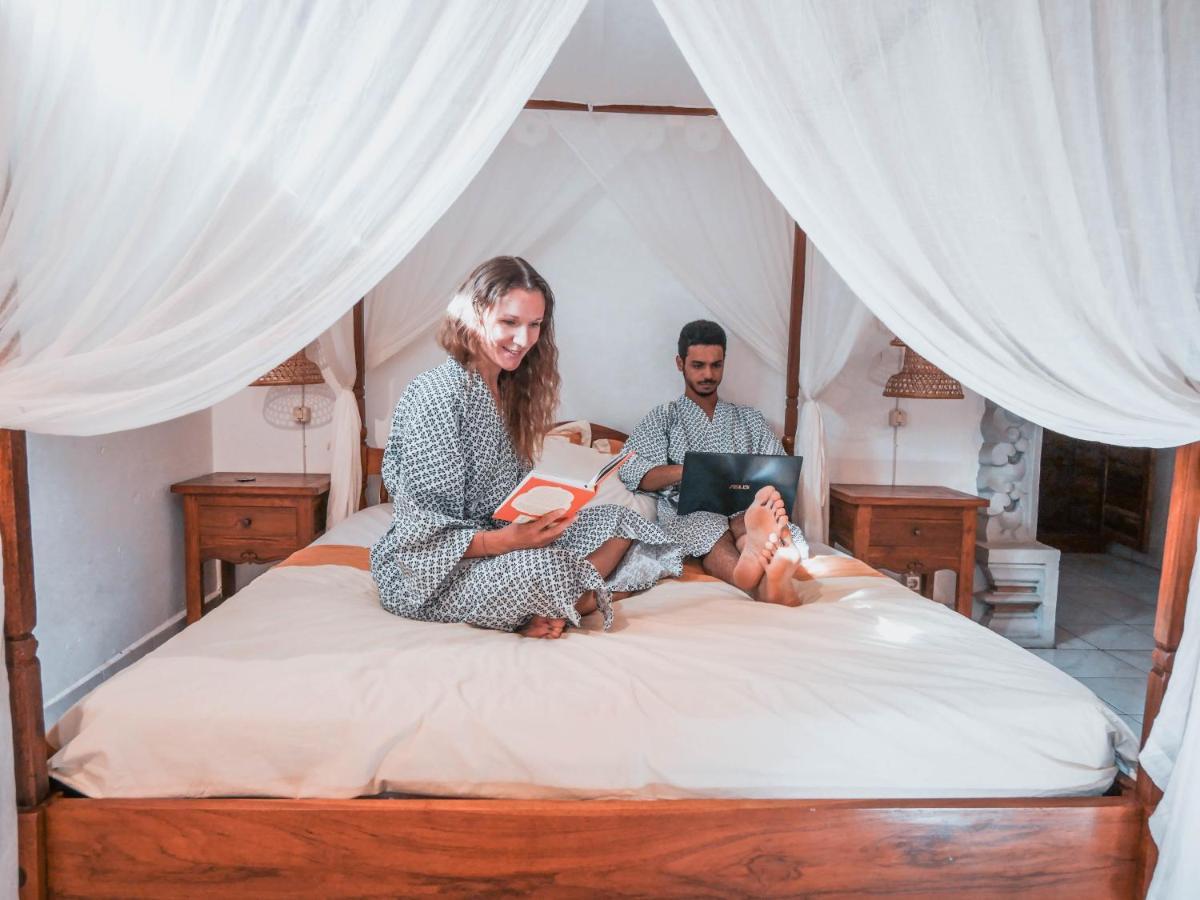 Lovina Palace エクステリア 写真